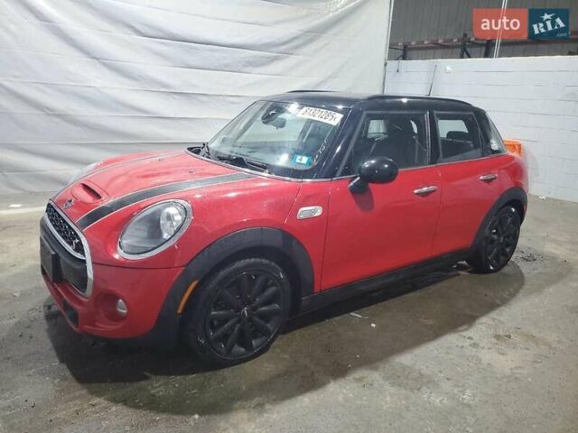Червоний Міні Cooper, об'ємом двигуна 2 л та пробігом 50 тис. км за 2100 $, фото 1 на Automoto.ua