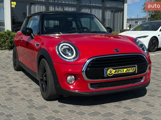 Червоний Міні Cooper, об'ємом двигуна 1.5 л та пробігом 81 тис. км за 16800 $, фото 1 на Automoto.ua
