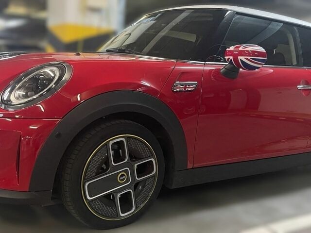 Червоний Міні Cooper, об'ємом двигуна 0 л та пробігом 37 тис. км за 29900 $, фото 1 на Automoto.ua