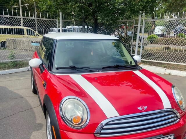 Червоний Міні Cooper, об'ємом двигуна 0 л та пробігом 111 тис. км за 6048 $, фото 1 на Automoto.ua