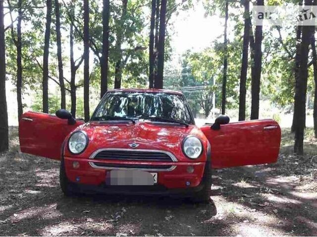 Червоний Міні Cooper, об'ємом двигуна 1.6 л та пробігом 164 тис. км за 6500 $, фото 1 на Automoto.ua