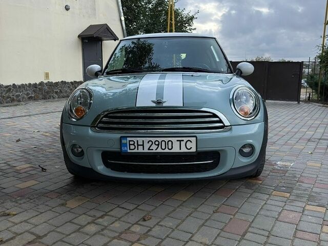Міні Cooper, об'ємом двигуна 1.6 л та пробігом 212 тис. км за 7500 $, фото 1 на Automoto.ua