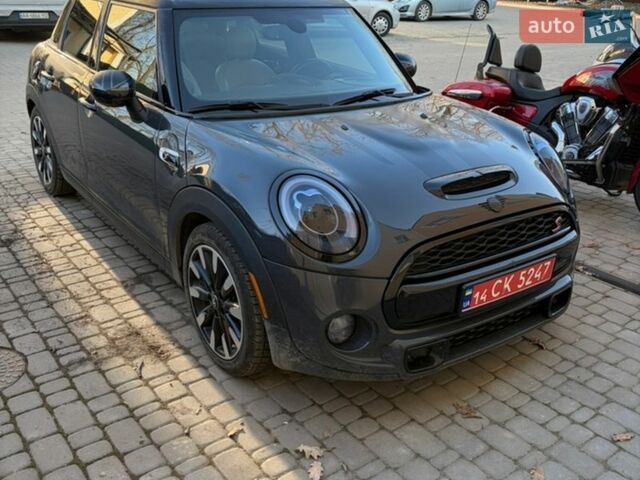 Міні Cooper, об'ємом двигуна 2 л та пробігом 130 тис. км за 16000 $, фото 1 на Automoto.ua