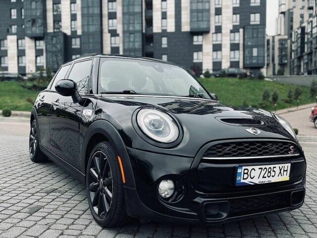 Міні Cooper, об'ємом двигуна 2 л та пробігом 180 тис. км за 13500 $, фото 1 на Automoto.ua
