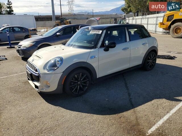 Міні Cooper, об'ємом двигуна 2 л та пробігом 67 тис. км за 2500 $, фото 1 на Automoto.ua
