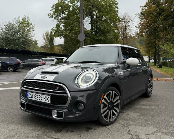 Мини Купер, объемом двигателя 2 л и пробегом 50 тыс. км за 19900 $, фото 1 на Automoto.ua