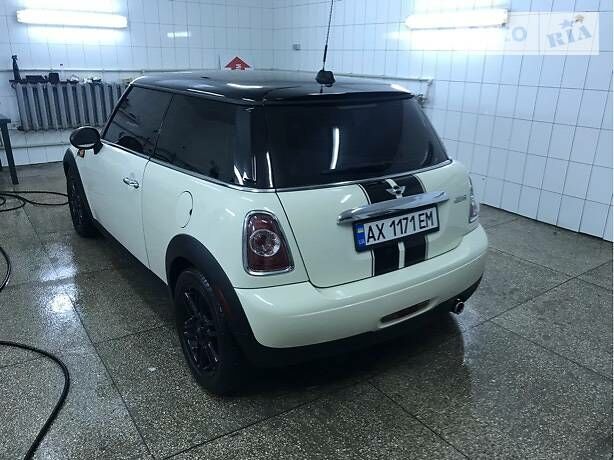 Міні Cooper, об'ємом двигуна 0 л та пробігом 70 тис. км за 14200 $, фото 1 на Automoto.ua