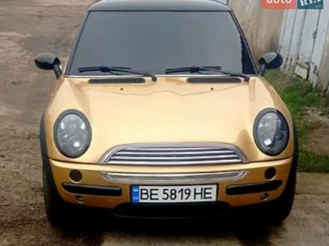 Желтый Мини Купер, объемом двигателя 1.6 л и пробегом 189 тыс. км за 4500 $, фото 1 на Automoto.ua