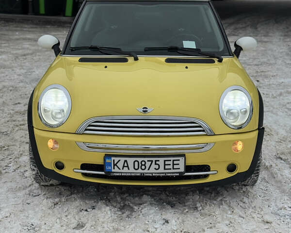 Жовтий Міні Cooper, об'ємом двигуна 1.6 л та пробігом 200 тис. км за 4800 $, фото 1 на Automoto.ua