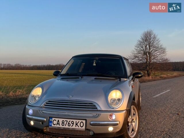 Сірий Міні Cooper, об'ємом двигуна 1.6 л та пробігом 205 тис. км за 3350 $, фото 1 на Automoto.ua