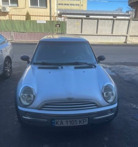 Серый Мини Купер, объемом двигателя 1.6 л и пробегом 284 тыс. км за 3800 $, фото 1 на Automoto.ua