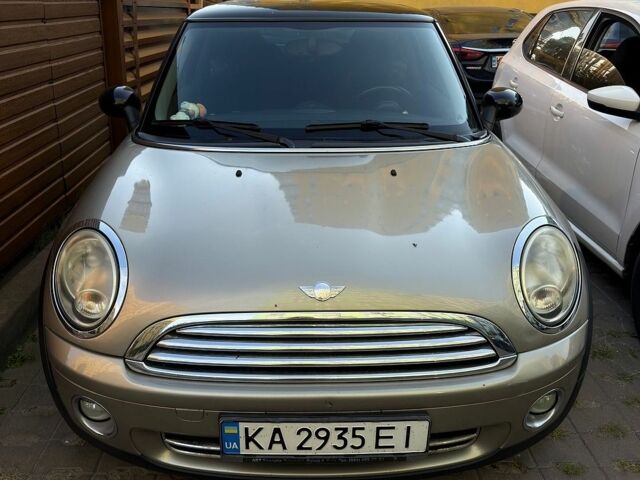 Сірий Міні Cooper, об'ємом двигуна 1.6 л та пробігом 105 тис. км за 5500 $, фото 1 на Automoto.ua
