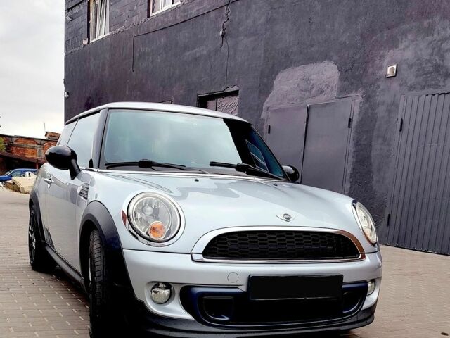 Сірий Міні Cooper, об'ємом двигуна 1.4 л та пробігом 193 тис. км за 6300 $, фото 1 на Automoto.ua