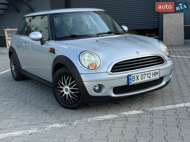 Сірий Міні Cooper, об'ємом двигуна 1.4 л та пробігом 223 тис. км за 4500 $, фото 1 на Automoto.ua