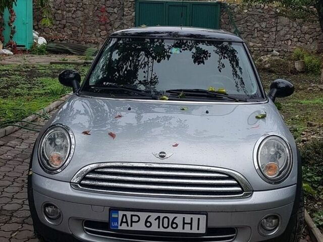 Сірий Міні Cooper, об'ємом двигуна 1.6 л та пробігом 265 тис. км за 5500 $, фото 1 на Automoto.ua