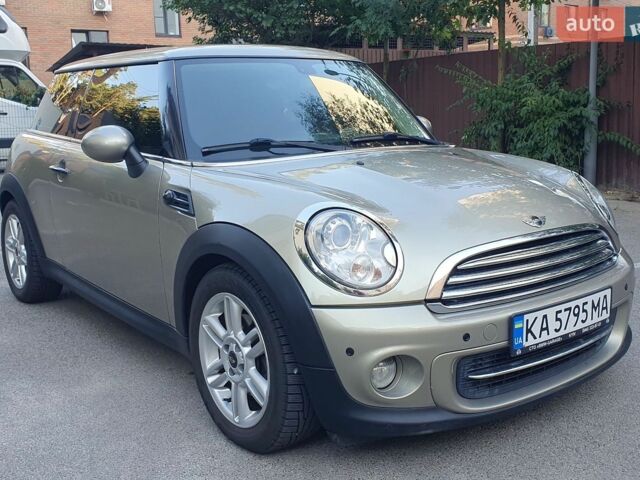 Сірий Міні Cooper, об'ємом двигуна 1.6 л та пробігом 106 тис. км за 8500 $, фото 1 на Automoto.ua