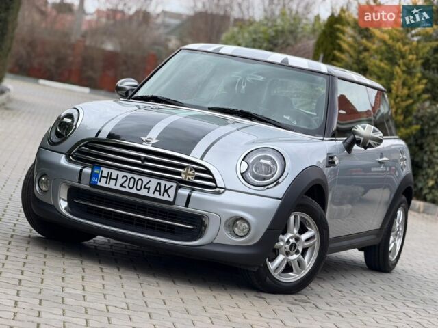 Сірий Міні Cooper, об'ємом двигуна 1.6 л та пробігом 100 тис. км за 8700 $, фото 1 на Automoto.ua