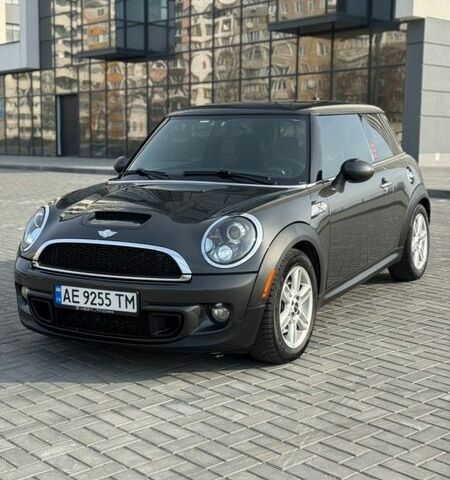 Серый Мини Купер, объемом двигателя 1.6 л и пробегом 143 тыс. км за 7499 $, фото 1 на Automoto.ua