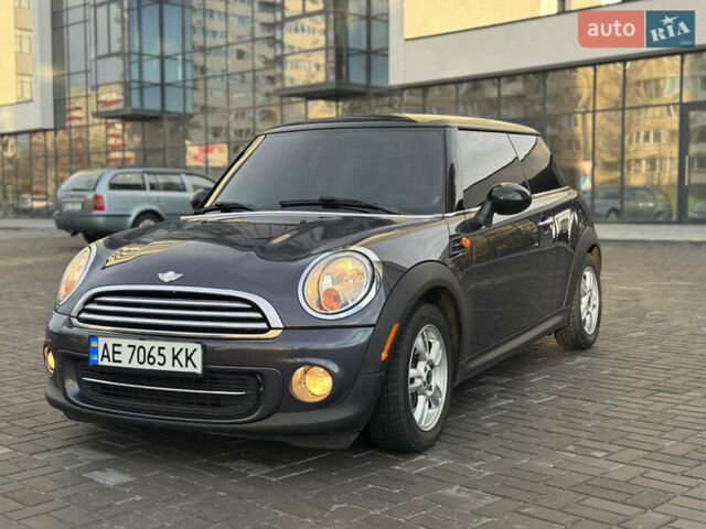 Сірий Міні Cooper, об'ємом двигуна 1.6 л та пробігом 176 тис. км за 7500 $, фото 1 на Automoto.ua