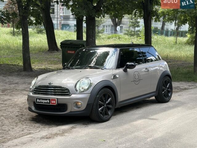 Сірий Міні Cooper, об'ємом двигуна 1.6 л та пробігом 90 тис. км за 9490 $, фото 1 на Automoto.ua