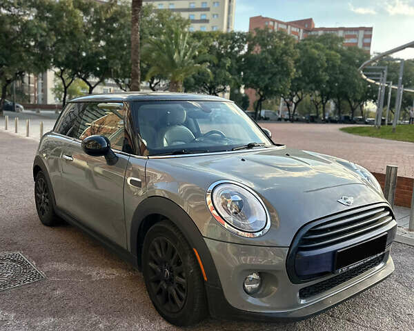 Серый Мини Купер, объемом двигателя 1.5 л и пробегом 86 тыс. км за 10990 $, фото 1 на Automoto.ua