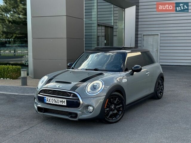 Сірий Міні Cooper, об'ємом двигуна 2 л та пробігом 127 тис. км за 13900 $, фото 1 на Automoto.ua
