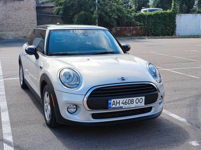 Сірий Міні Cooper, об'ємом двигуна 1.5 л та пробігом 49 тис. км за 13507 $, фото 1 на Automoto.ua
