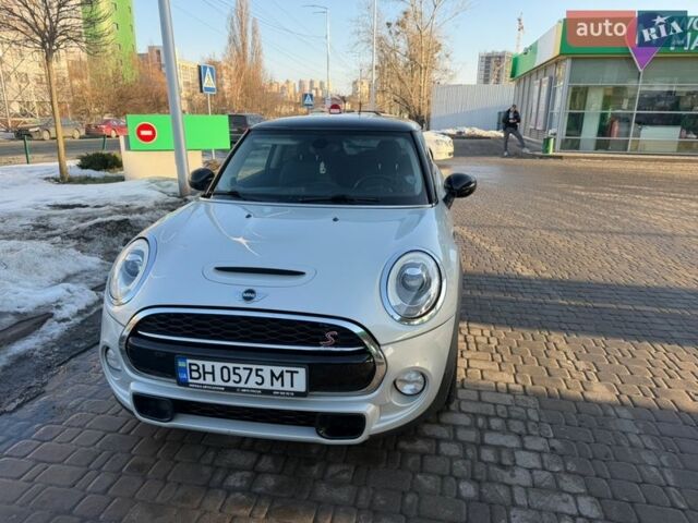 Сірий Міні Cooper, об'ємом двигуна 2 л та пробігом 94 тис. км за 15500 $, фото 1 на Automoto.ua