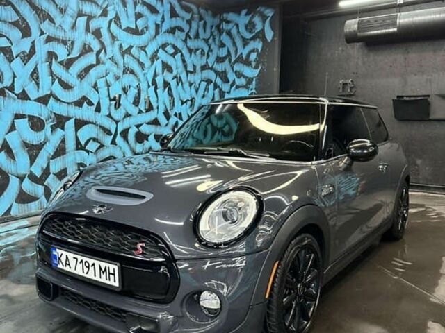 Сірий Міні Cooper, об'ємом двигуна 2 л та пробігом 165 тис. км за 13999 $, фото 1 на Automoto.ua