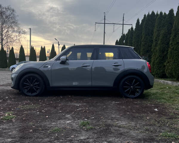 Сірий Міні Cooper, об'ємом двигуна 1.5 л та пробігом 160 тис. км за 14700 $, фото 1 на Automoto.ua