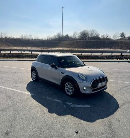 Серый Мини Купер, объемом двигателя 1.5 л и пробегом 143 тыс. км за 10900 $, фото 1 на Automoto.ua