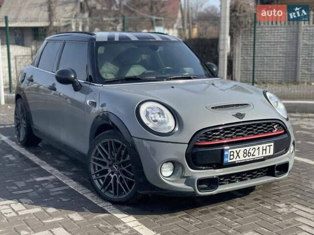 Сірий Міні Cooper, об'ємом двигуна 2 л та пробігом 146 тис. км за 15500 $, фото 1 на Automoto.ua