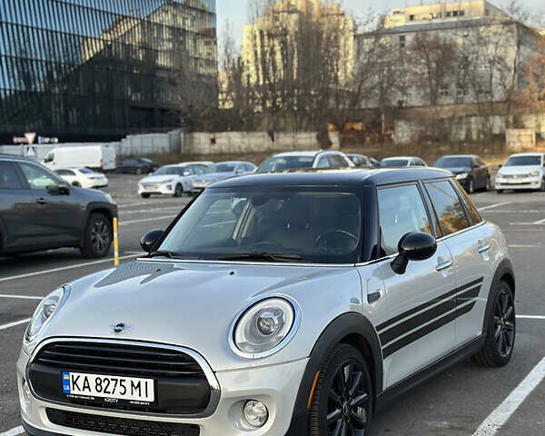 Сірий Міні Cooper, об'ємом двигуна 1.5 л та пробігом 136 тис. км за 13500 $, фото 1 на Automoto.ua