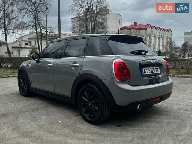 Сірий Міні Cooper, об'ємом двигуна 1.5 л та пробігом 170 тис. км за 13600 $, фото 1 на Automoto.ua