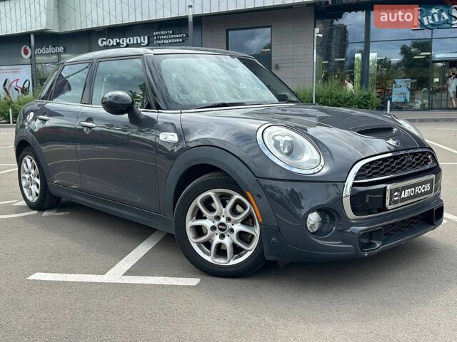 Сірий Міні Cooper, об'ємом двигуна 2 л та пробігом 68 тис. км за 13490 $, фото 1 на Automoto.ua
