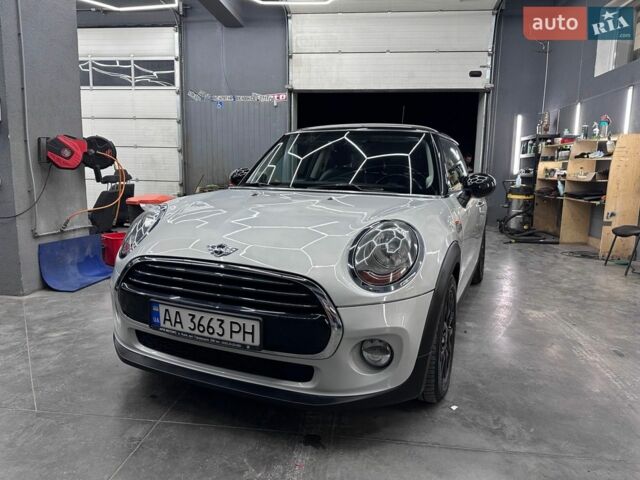 Сірий Міні Cooper, об'ємом двигуна 1.5 л та пробігом 101 тис. км за 12700 $, фото 1 на Automoto.ua
