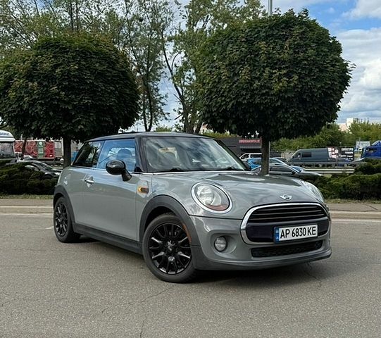 Сірий Міні Cooper, об'ємом двигуна 1.5 л та пробігом 168 тис. км за 11400 $, фото 1 на Automoto.ua
