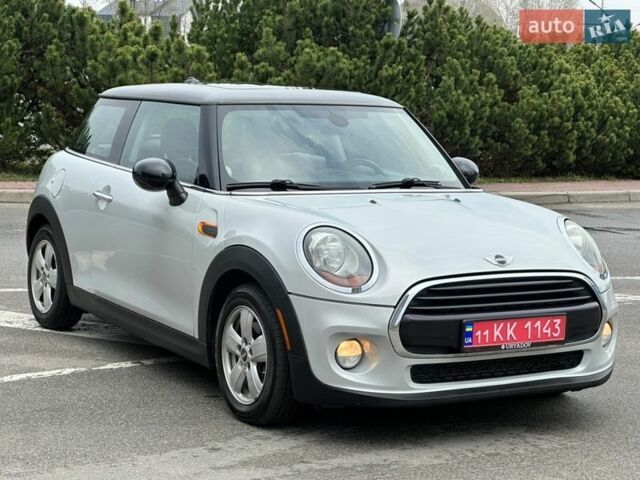 Сірий Міні Cooper, об'ємом двигуна 1.5 л та пробігом 207 тис. км за 11999 $, фото 1 на Automoto.ua
