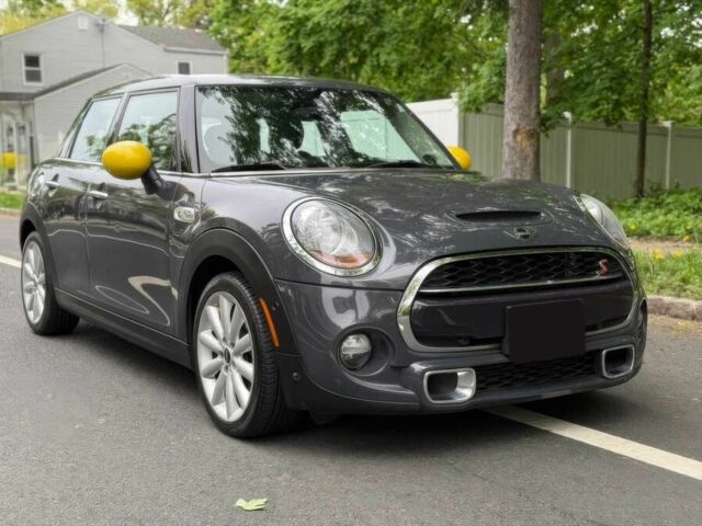 Сірий Міні Cooper, об'ємом двигуна 2 л та пробігом 31 тис. км за 4300 $, фото 1 на Automoto.ua