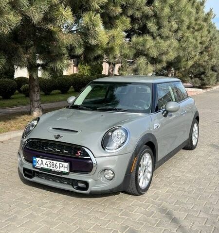 Серый Мини Купер, объемом двигателя 2 л и пробегом 35 тыс. км за 14700 $, фото 1 на Automoto.ua