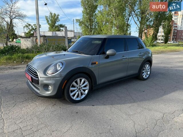 Сірий Міні Cooper, об'ємом двигуна 1.5 л та пробігом 167 тис. км за 12400 $, фото 1 на Automoto.ua