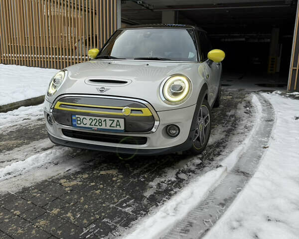 Серый Мини Купер, объемом двигателя 0 л и пробегом 85 тыс. км за 16500 $, фото 1 на Automoto.ua