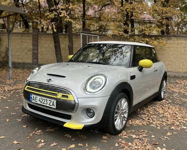 Міні Cooper 2020 у Новомосковске на Automoto.ua Сірий Міні Cooper, об'ємом двигуна 0 л та пробігом 37 тис. км за 16500 $, фото 1 на Automoto.ua