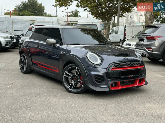 Сірий Міні Cooper, об'ємом двигуна 2 л та пробігом 28 тис. км за 44500 $, фото 1 на Automoto.ua