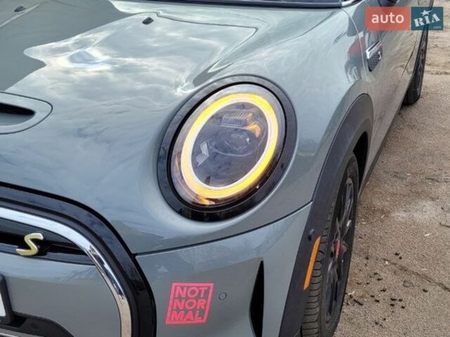 Сірий Міні Cooper, об'ємом двигуна 0 л та пробігом 21 тис. км за 18000 $, фото 1 на Automoto.ua