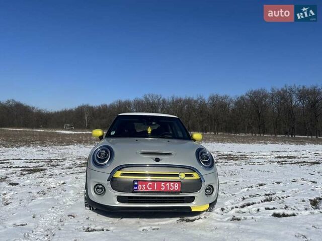 Серый Мини Купер, объемом двигателя 0 л и пробегом 31 тыс. км за 17000 $, фото 1 на Automoto.ua