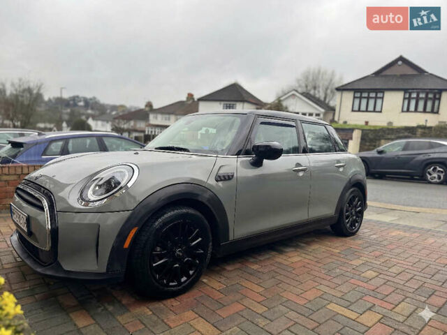 Серый Мини Купер, объемом двигателя 1.5 л и пробегом 10 тыс. км за 14700 $, фото 1 на Automoto.ua