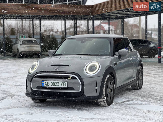 Сірий Міні Cooper, об'ємом двигуна 0 л та пробігом 42 тис. км за 16200 $, фото 1 на Automoto.ua