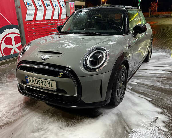 Сірий Міні Cooper, об'ємом двигуна 0 л та пробігом 60 тис. км за 19000 $, фото 1 на Automoto.ua