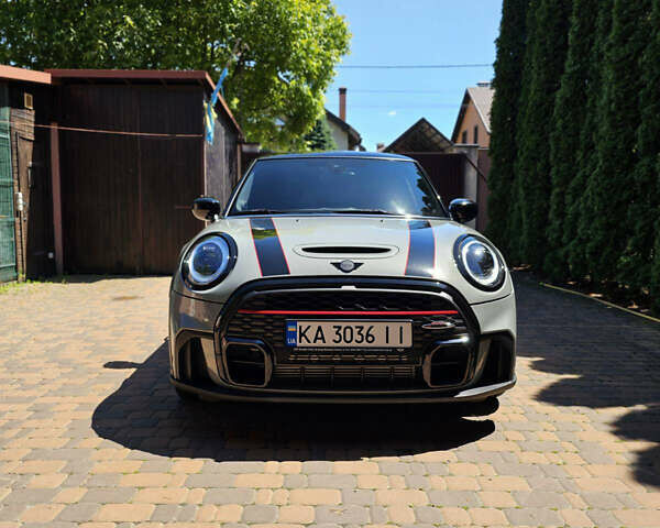 Серый Мини Купер, объемом двигателя 2 л и пробегом 11 тыс. км за 37500 $, фото 1 на Automoto.ua